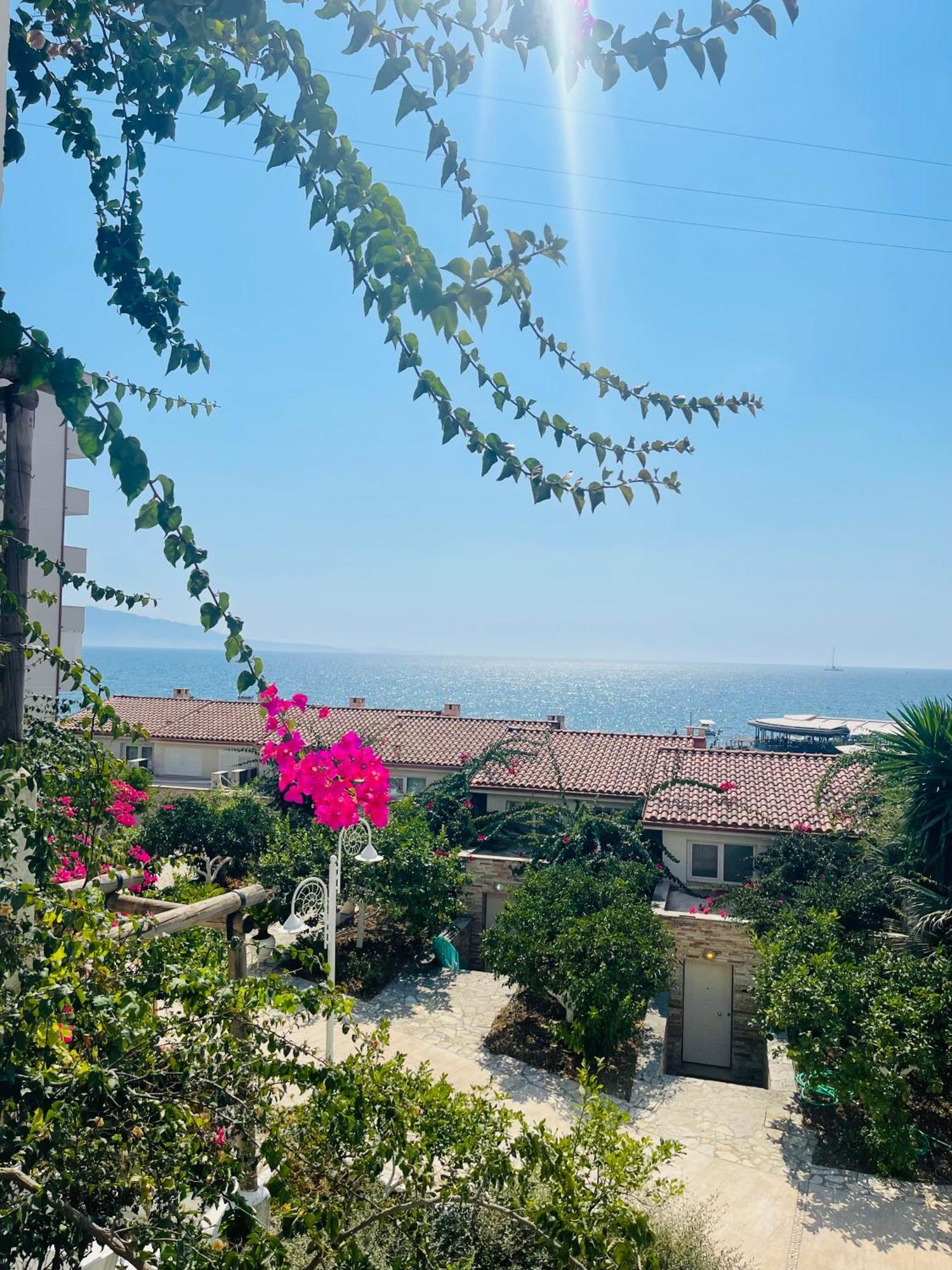 Sea Breeze Apartment Bougainville Bay Sarandë Exterior foto