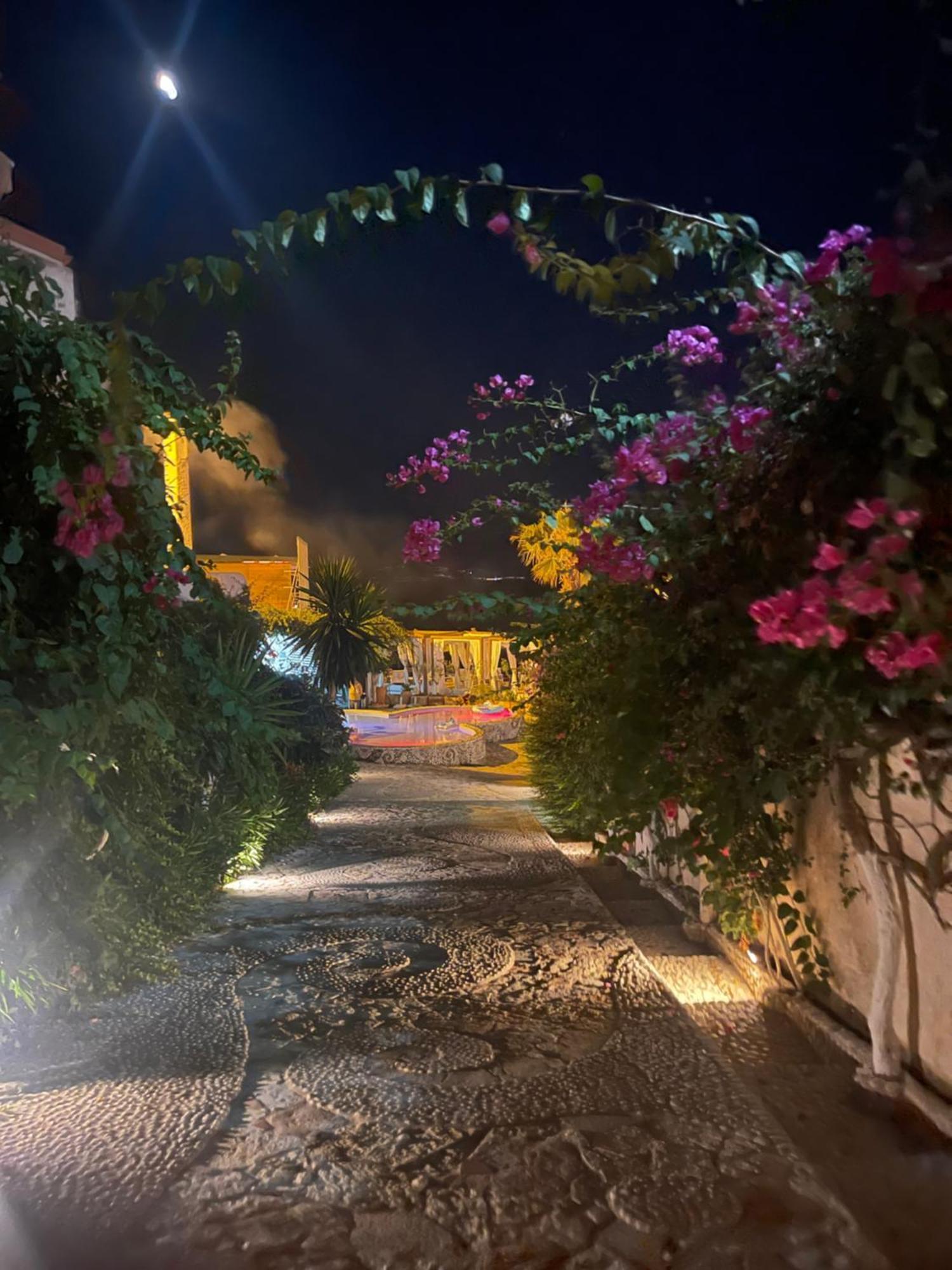 Sea Breeze Apartment Bougainville Bay Sarandë Exterior foto