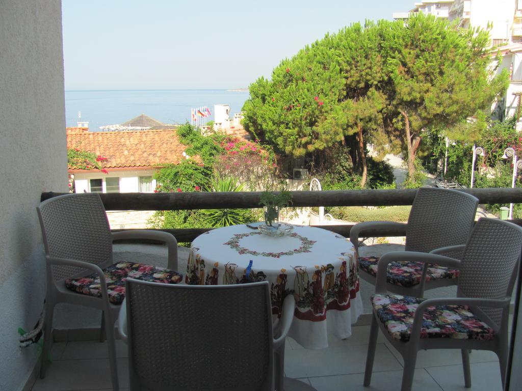 Sea Breeze Apartment Bougainville Bay Sarandë Exterior foto